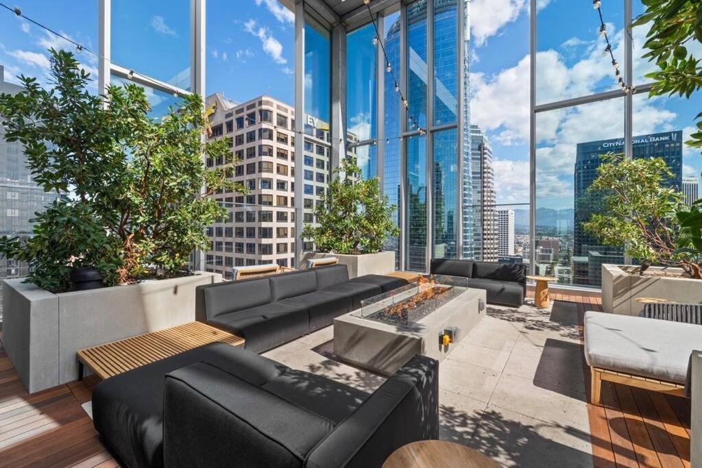 Epitome Of Luxury In Dtla Apartamento